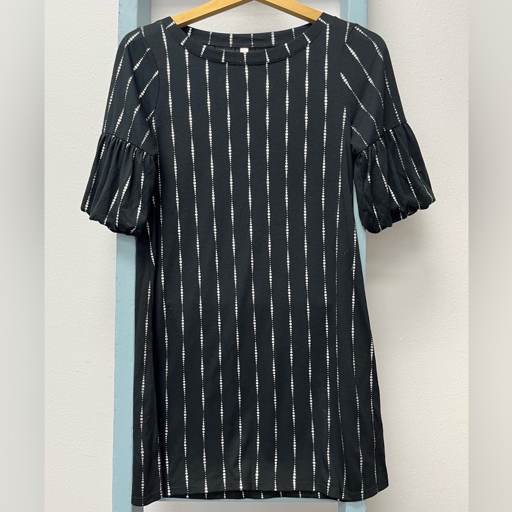 Xhilaration. Black and white like new mini dress